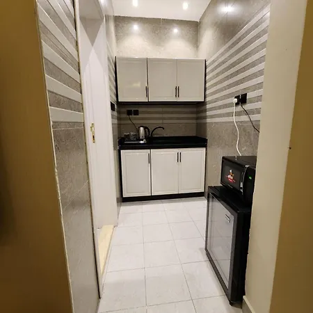 استديو واسع بتأثيث مودرن Apartment Riyadh Exterior photo