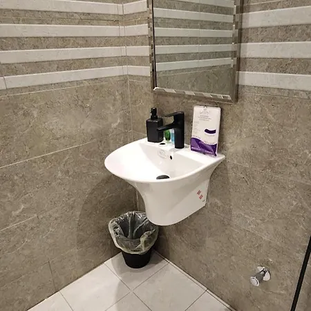 استديو واسع بتأثيث مودرن Apartment Riyadh Exterior photo